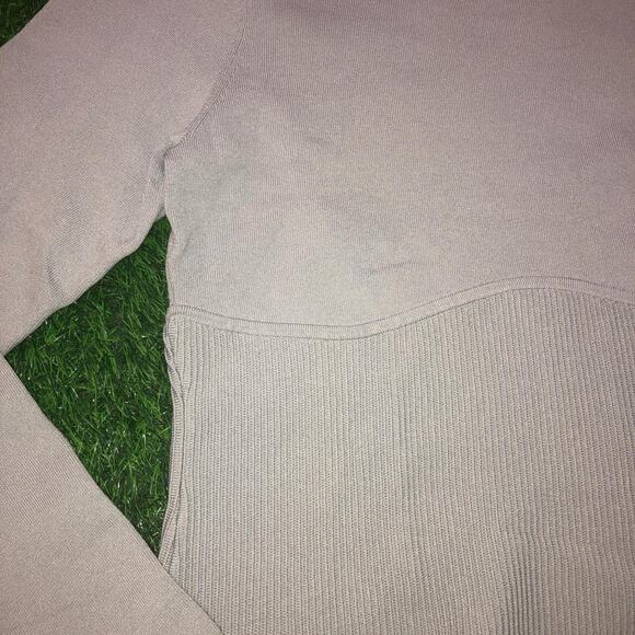 NWT Women’s Chrome Grey Babaton Aritzia Textured Sweater - Picture 3 of 4